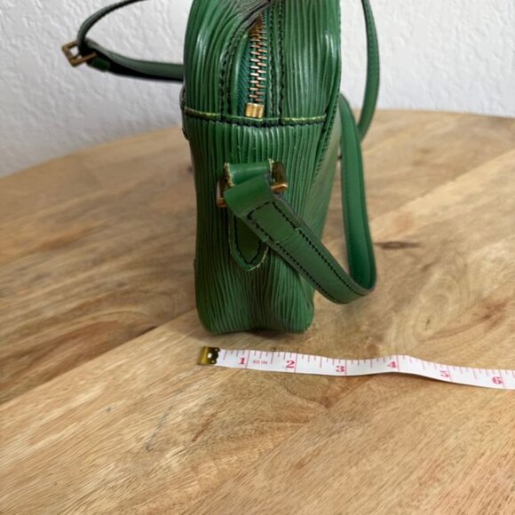 Louis Vuitton Green Epi Crossbody Bag - Picture 10 of 10